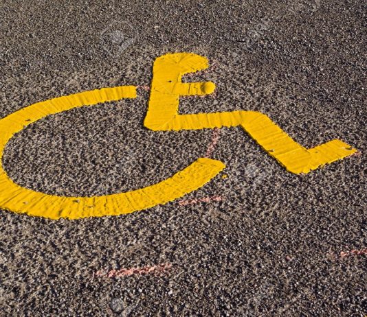 La guerra dei parcheggi per disabili