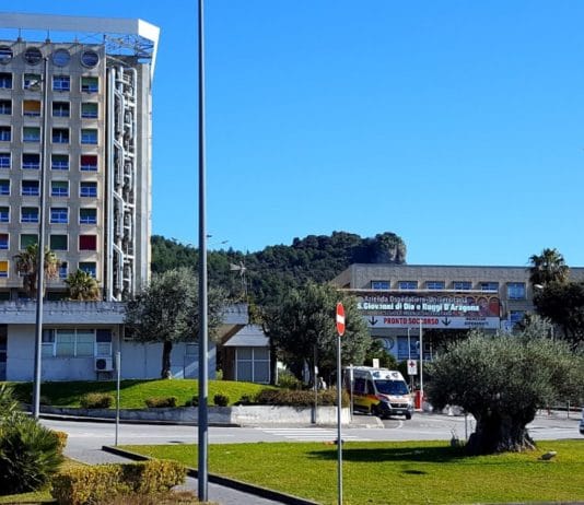 Cade dal 2° piano a 10 anni: ipotesi suicidio sucidio