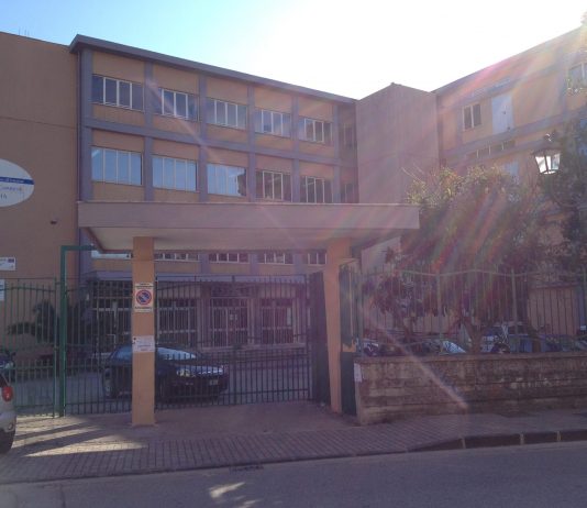 Battipaglia, docente positivo al Ragioneria: 7 classi in quarantena Ragioneria