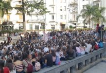 Battipaglia, la protesta silenziosa degli studenti dell’E. Medi Battipaglia