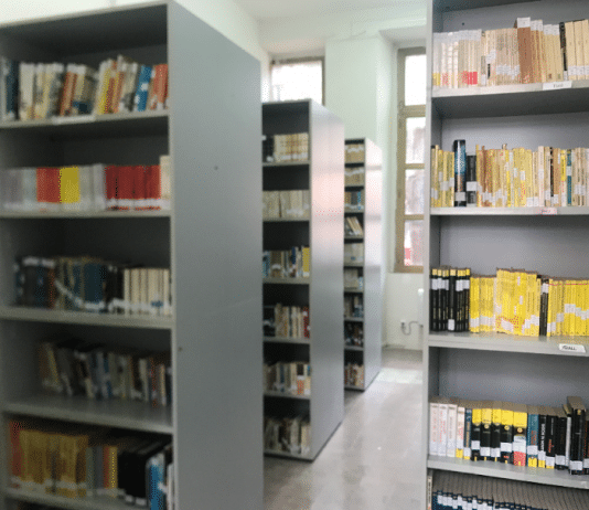 Biblioteca comunale ancora chiusa. “Rinascita”: «Riattivate almeno il prestito librario» biblioteca comunale