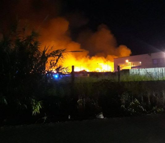Battipaglia: in fiamme i residui del rogo alla New Rigeneral Plast New Rigeneral Plast