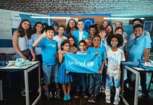 “Go Blue”: Battipaglia, con Unicef, si illumina per i diritti dei bambini Go Blue
