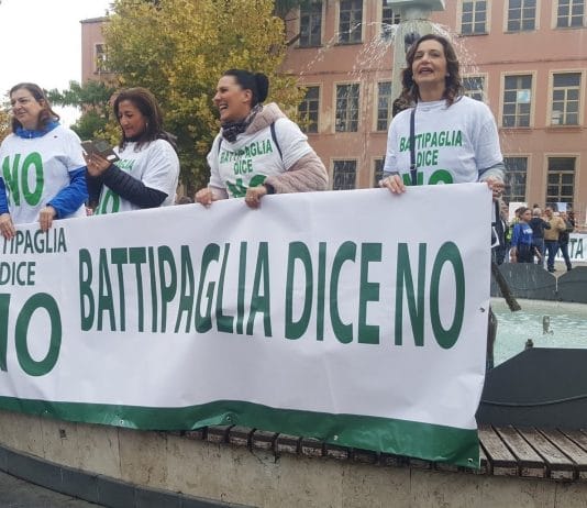 Il sindacato ritira le accuse al comitato, gli ambientalisti: «Unitevi alla nostra lotta» Battipaglia dice no