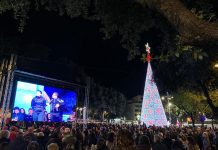 Natale a Eboli: successo per l’accensione delle luci in piazza della Repubblica Natale a Eboli