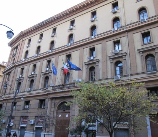 Asporto: riprende l’attività, ma con prenotazioni telefoniche e online Asporto