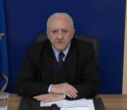 Fase 2, Campania. De Luca: «Riapriamo tutte le attività, giovedì i ristoranti» de luca fase 2 ordinanza
