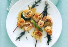 Ricetta: spiedini di scampi e capesante al rosmarino