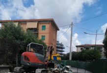 Riqualificazione urbana: rimossa la baracca in via Campania Baracca via Campania