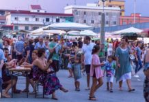 Battipaglia, “guerra” tra ambulanti: botte al mercato giornaliero mercato serale