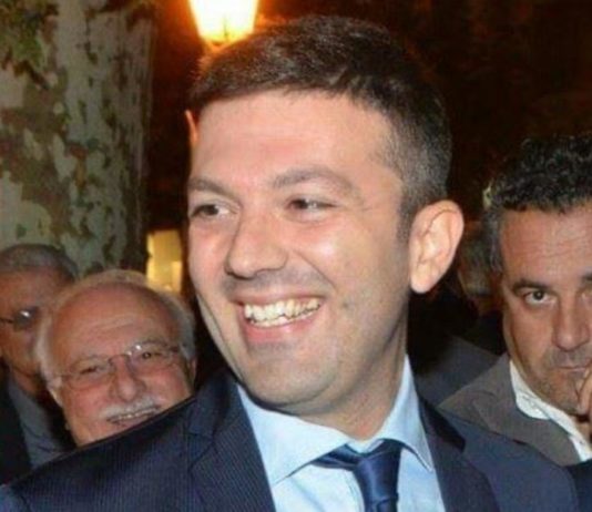 Centro studi sull’immondizia nell’ex Tabacchificio: scoppia la polemica Davide Bruno