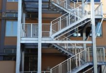 I.I.S. Besta-Gloriosi: ultimati i lavori per la scala d’emergenza esterna I.I.S. Besta Gloriosi Scala d'emergenza