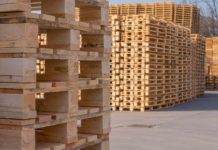 «2,50 euro l’ora». I nuovi “schiavi” del pallet. Nei guai due titolari di Battipaglia pallet