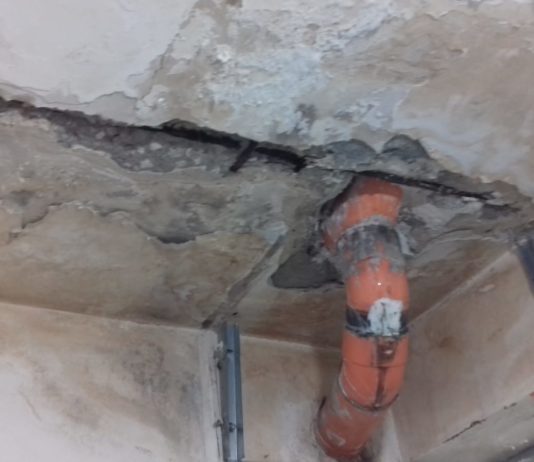 «Senz’acqua nei bagni», famiglie in fuga dalle case popolari di via Etruria via etruria case popolari