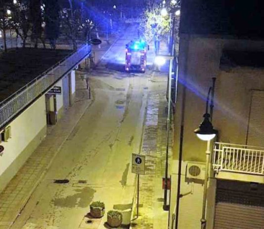 Bellizzi, vandali in azione alla scuola elementare. Ipotesi sabotaggio per non riaprirla scuole elementari de curtis