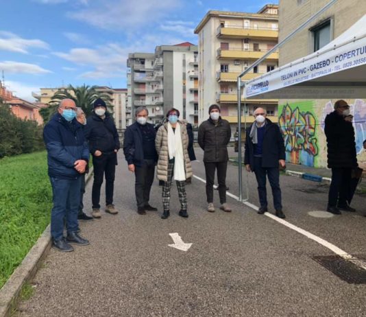 Tamponi rapidi al “Pala Schiavo”: medici a lavoro per prevenire il Covid tamponi rapidi