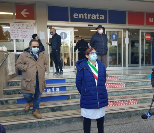 Polo nascite e Pediatria a rischio chiusura. Francese: «Obiettivo eliminare l’ospedale» polo nascite volpe cecilia francese ospedale battipaglia