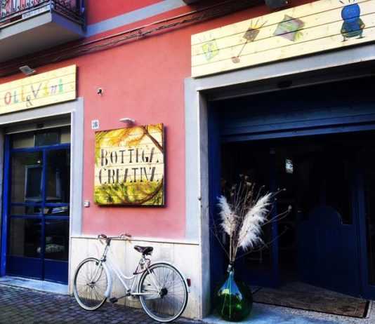 “Oli e Vini”, la bottega creativa che cambia vita alle cose Oli e Vini