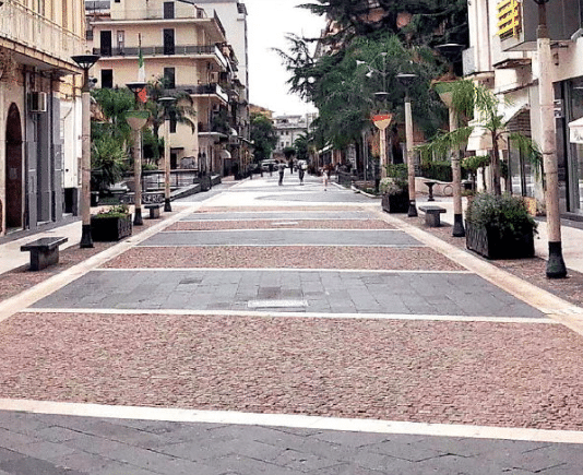 Battipaglia, frasi sessiste all’indirizzo di un trans ebolitano trans ebolitano offeso in via Italia