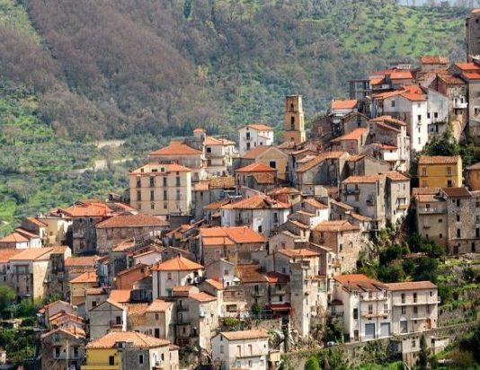 “L’arte tra mito e natura”: ad agosto la prima edizione del Premio Internazionale di Arte Estemporanea Premio Internazionale di Arte Estemporanea