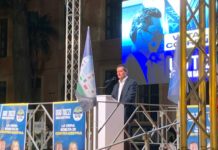 Elezioni, l’ultimo comizio di Ugo Tozzi: «Votate senza compromessi» Ugo Tozzi