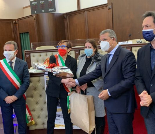 Italia e Marocco insieme: consegnati giubbotti catarifrangenti a lavoratori immigrati Marocco