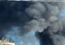 Vasto incendio a Bellizzi: in fiamme un deposito di plastica e legno incendio deposito di legno e plastica bellizzi 12 aprile 2022