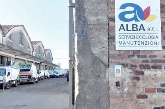Battipaglia, Parco automezzi fuori gioco: Alba rottama cinque auto avallone parco automezzi alba battipaglia