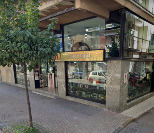 Battipaglia, fogne ko nel ’00 e profumeria distrutta: paga il Comune profumeria di lauro battipaglia