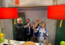 Battipaglia, inaugurazione McDonald’s: Valeria Marini madrina d’eccezione McDonald's