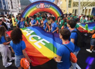 Giffoni For Peace, un benvenuto colorato all’insegna della pace Giffoni