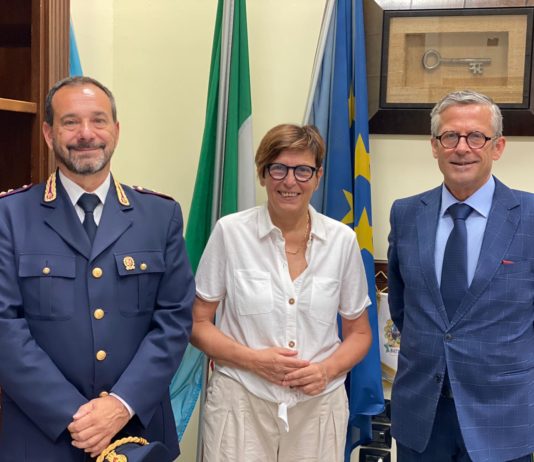 Battipaglia, la sindaca incontra il Questore: 10 agenti in più sul territorio cecilia francese questore giancarlo conticchio giuseppe fedele