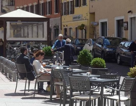 Battipaglia, dal comune sconto sulla tassa di suolo pubblico: parola ai commercianti Commercianti