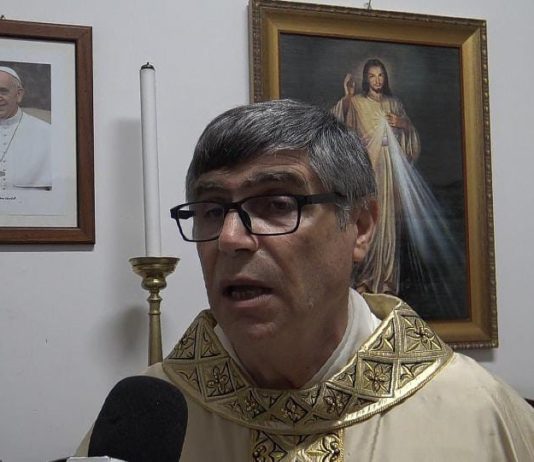 Padre Patriciello ospite a Taverna: «Politici nascosti dietro la Camorra, bisogna osare di più» padre maurizio patriciello chiesa taverna