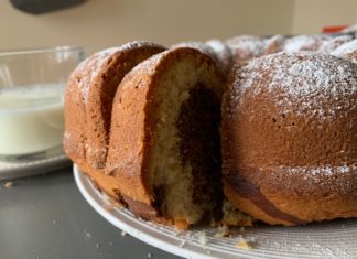 La ricetta: ciambella bicolore Ciambella bicolore