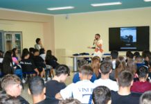 Scuola, Eboli: Il giornalista Andrea Picariello presenta il libro “Nudo” all’Istituto Comprensivo “Virgilio”