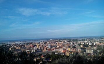 Commemorazione dei Defunti: bando per 12 posteggi in viale della Pace a Battipaglia Panorama di Battipaglia