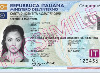Il fronte di un facsimile della carta d’identità elettronica italiana