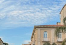 Battipaglia, censimento Istat: lettere in ritardo per i disservizi postali, ecco come rispondere anche senza credenziali Battipaglia, via Italia e il Municipio. Foto: Elementi Creativi